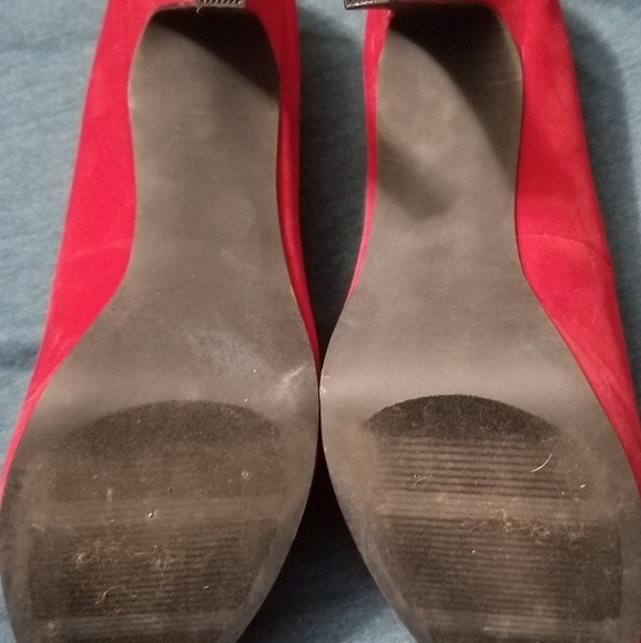 Red Velvet Style & Co. Heels - Picture 6 of 7